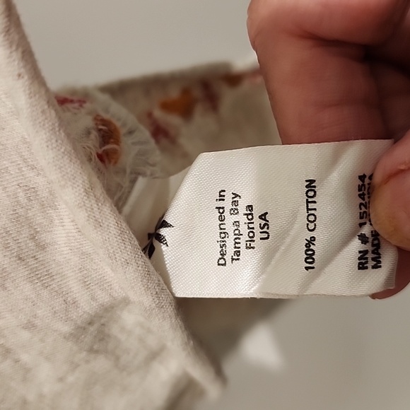 NEW Caite by Athleta Jay v neck floral heathered ivory tee - Picture 4 of 8